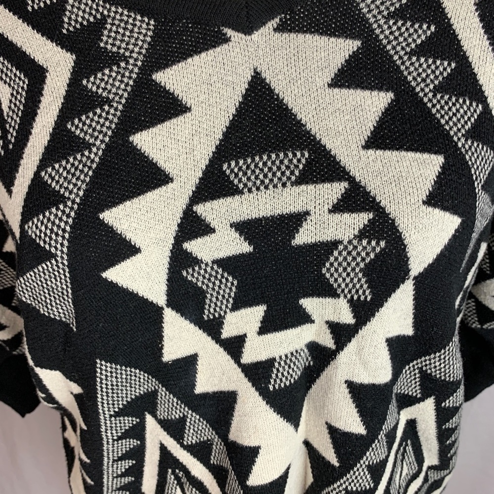 Romeo and Juliet Aztec style sweater - Picture 2 of 5